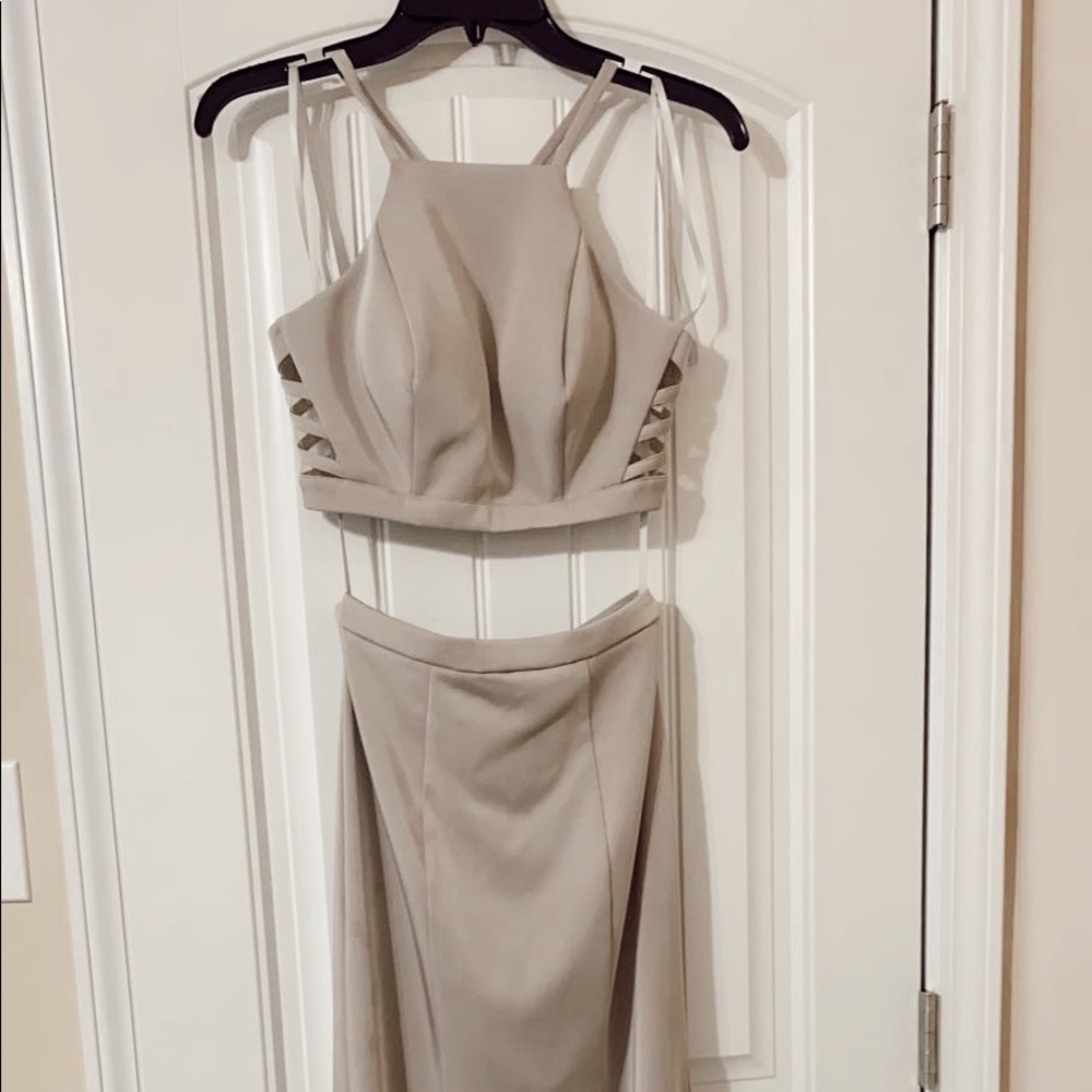 la femme prom dress - Picture 2 of 5